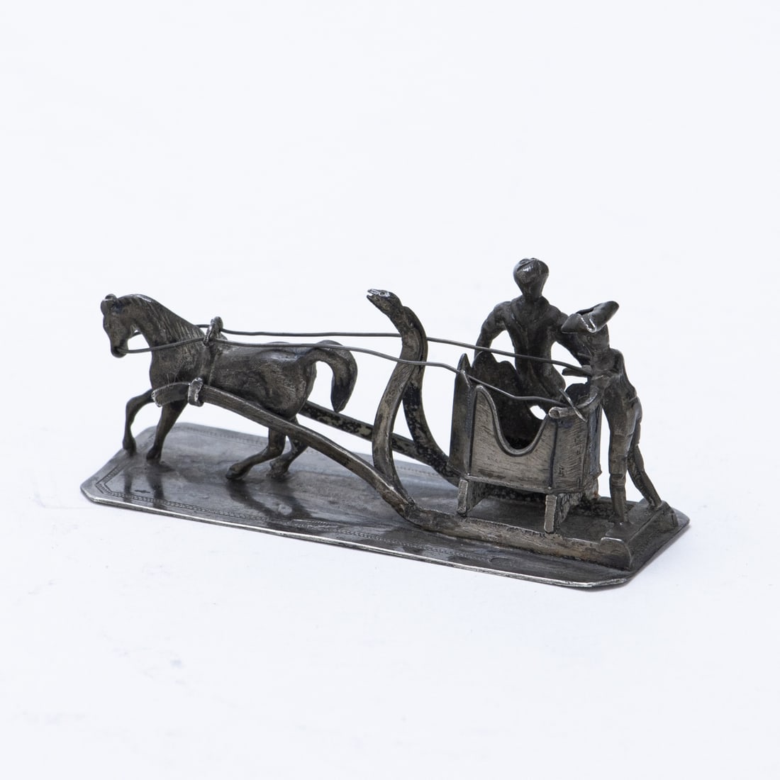 Horse with Sleigh: Horse with sleigh Silver. 3.4 x 7.5 x 3 cm. Weight: 46 g.