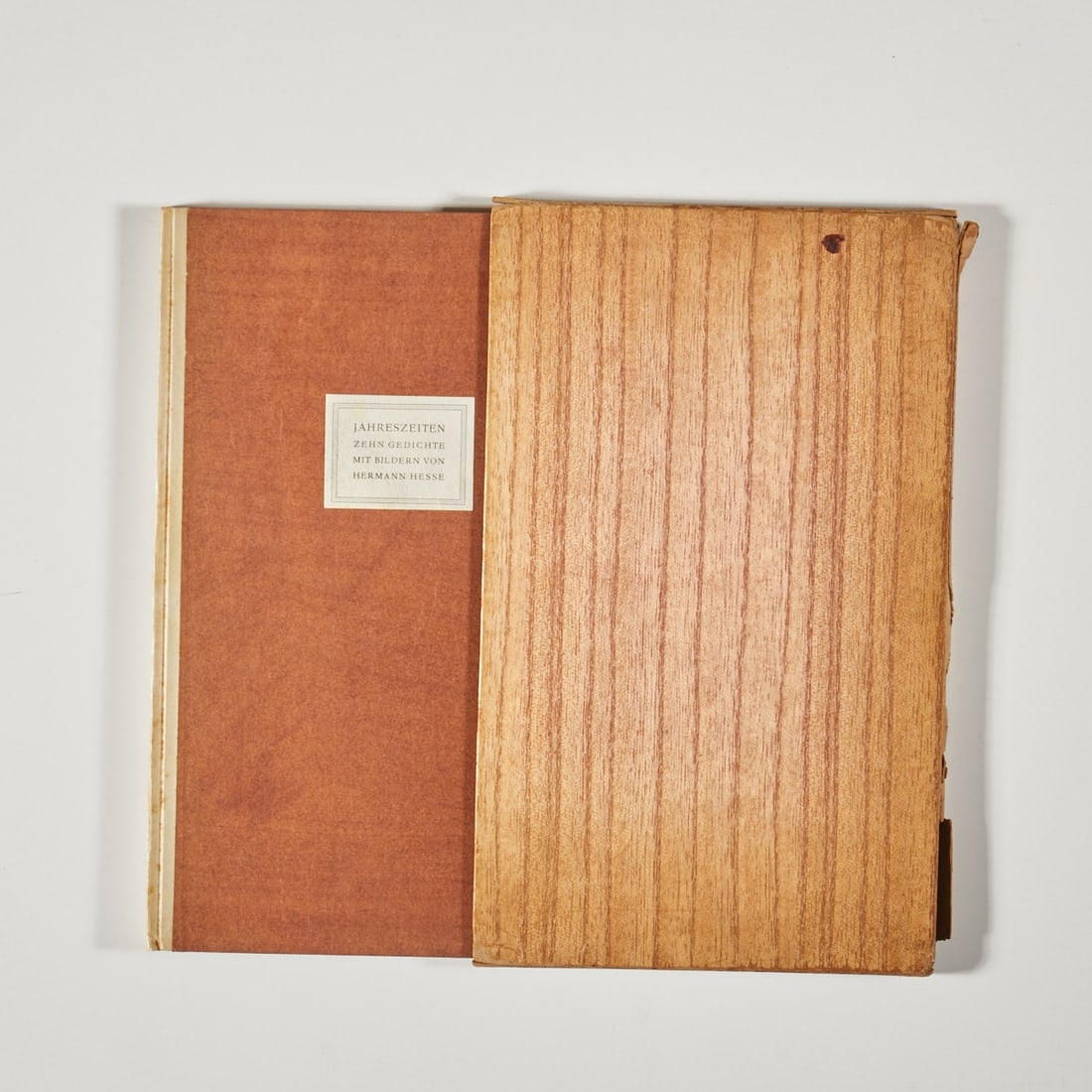 Hermann Hesse: Hermann Hesse - "Seasons" - Zurich, Gebr. Fretz AG 1931. Numbered edition: 117/500. Half-leather with slipcase, double rough cut. 41 p., with offset printed images and handwritten dedication and