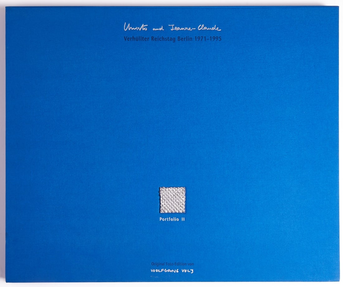 Christo: Christo (1935 Gabrovo - 2020 New York City) Wolfgang Volz (1948 Tuttlingen) - "Portfolio II - Wrapped Reichstag Berlin 1971-1995" - (1995) Ed. Schumacher, Edition Fils, Düsseldorf. Edition portfolio