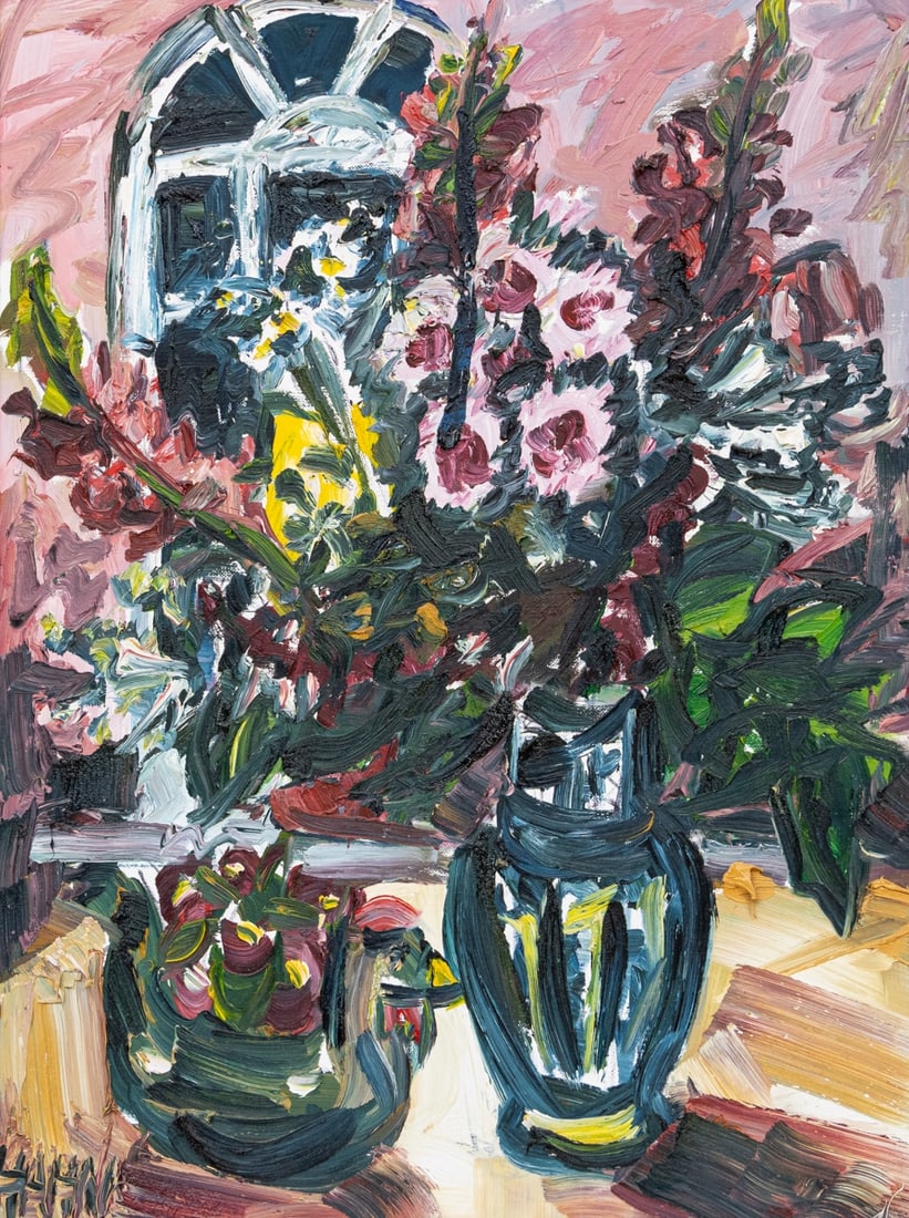 Klaus Hahn: Klaus Hahn 1925 Heilbronn - 2019 Lacanau - Interior with two bouquets - Oil/canvas. 80 x 60 cm. 97 x 76 cm (overall dimensions). Signed lower left: HAHN. Framed.