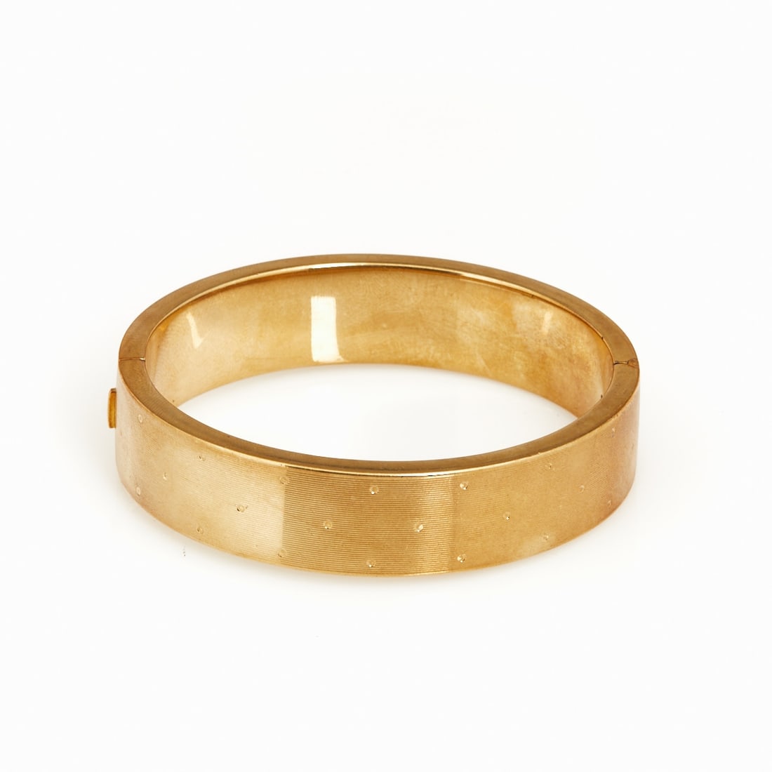 Classic Gold Bangle (1 of 1)