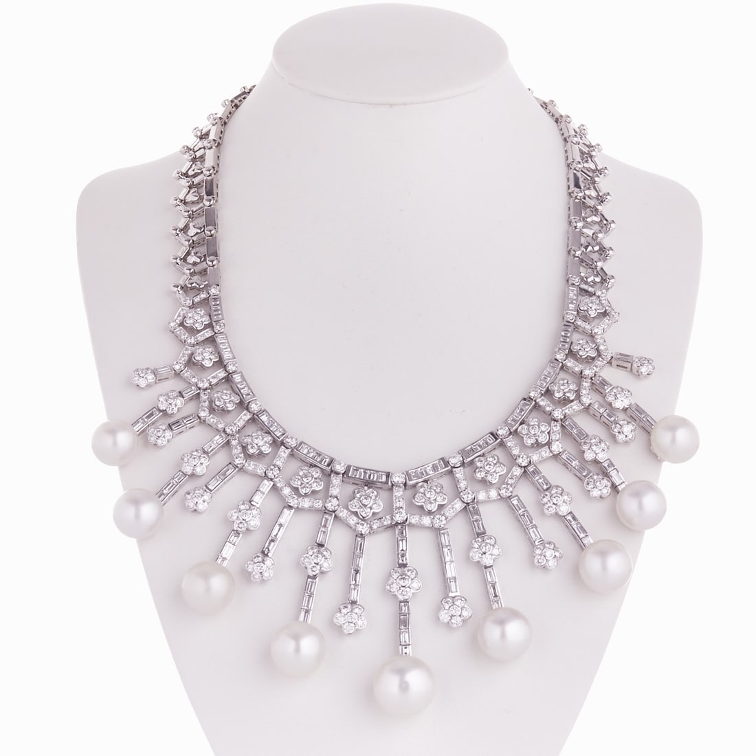 MOUAWAD South Sea Diamond Necklace: MOUAWAD South Sea Diamond Necklace Mouawad Jewellery, Switzerland. 750/- white gold, stamped. Total weight: approx. 162.3 g. Hallmarked and with carat specifications: Mouawad Boutique, 750, Di 12.63