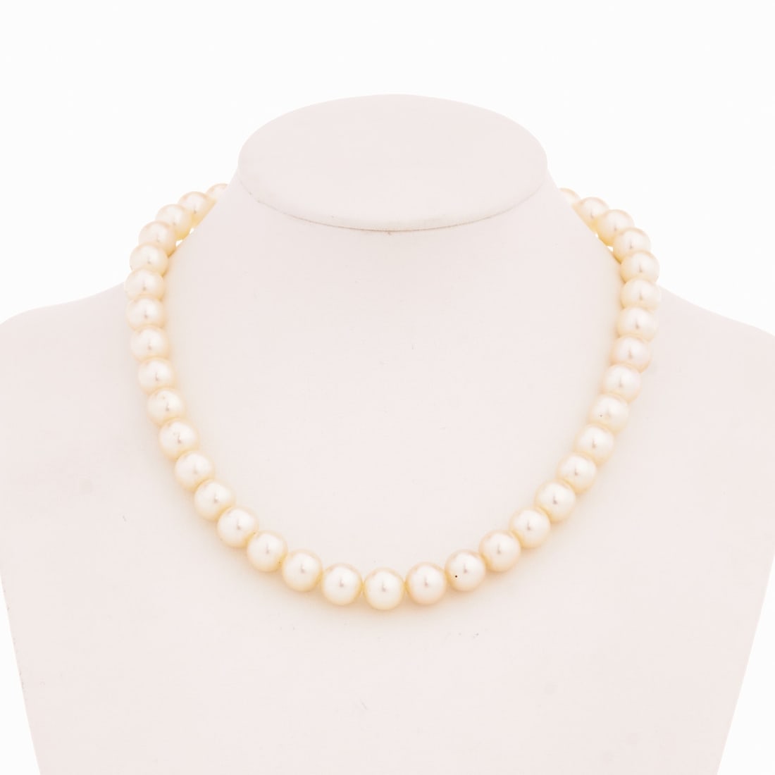 Akoya Pearl Strand (1 of 1)