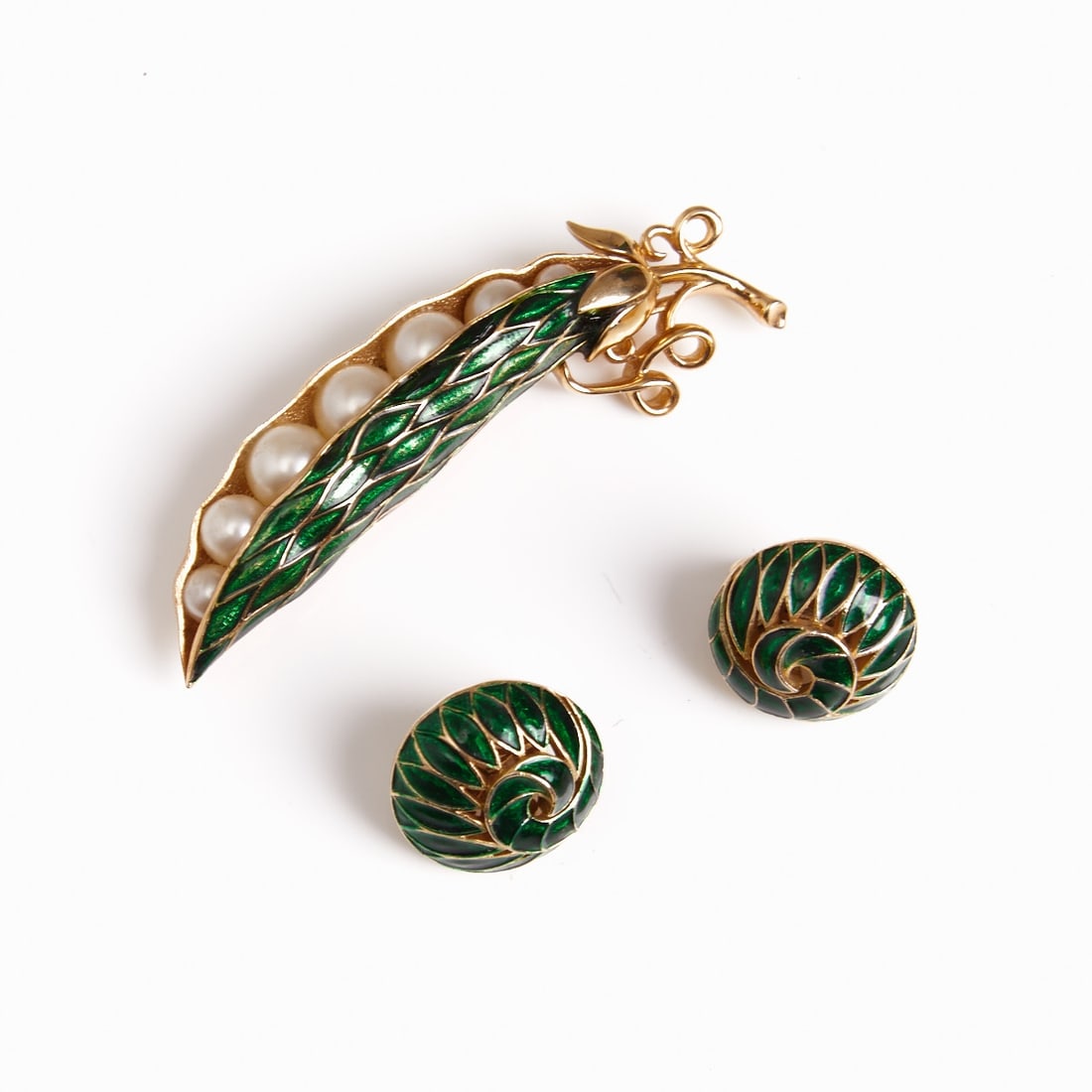TRIFARI, Alfred Philippe - Vintage "Pea Pods" Brooch and Pair of Ear Clips (1 of 1)