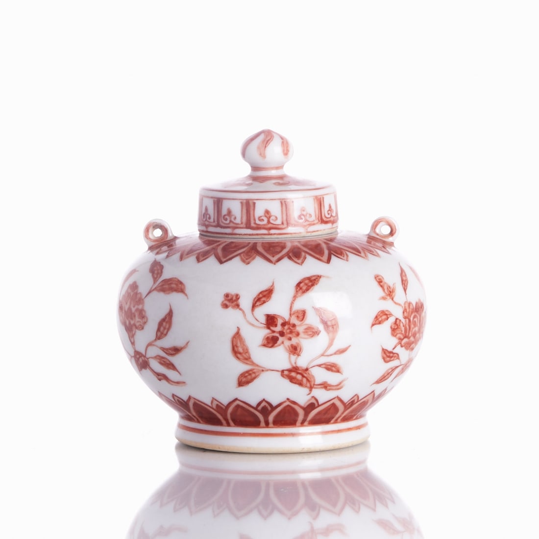 Small covered vase with beautiful Fanhong painting (1 of 2)