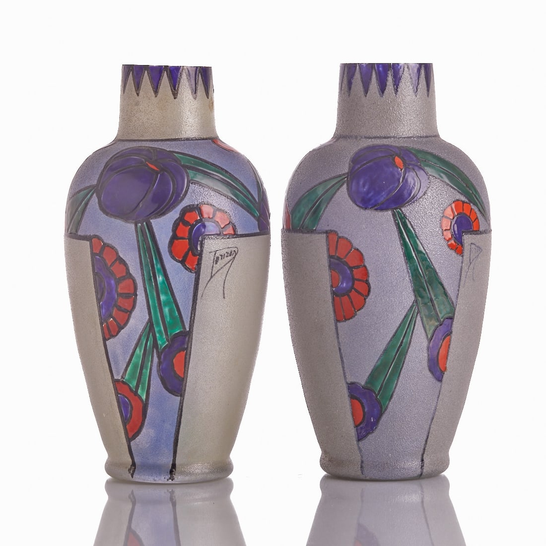 Pair of Art Deco vases - Flowers. Dorizon.: Pair of Art Deco vases - Flowers Dorizon Colorless glass, ice glass matted in colorless and violet. Enamel painting in blue, green, and red with black outlines. Marked on the body: Dorizon. H. 29 cm, 