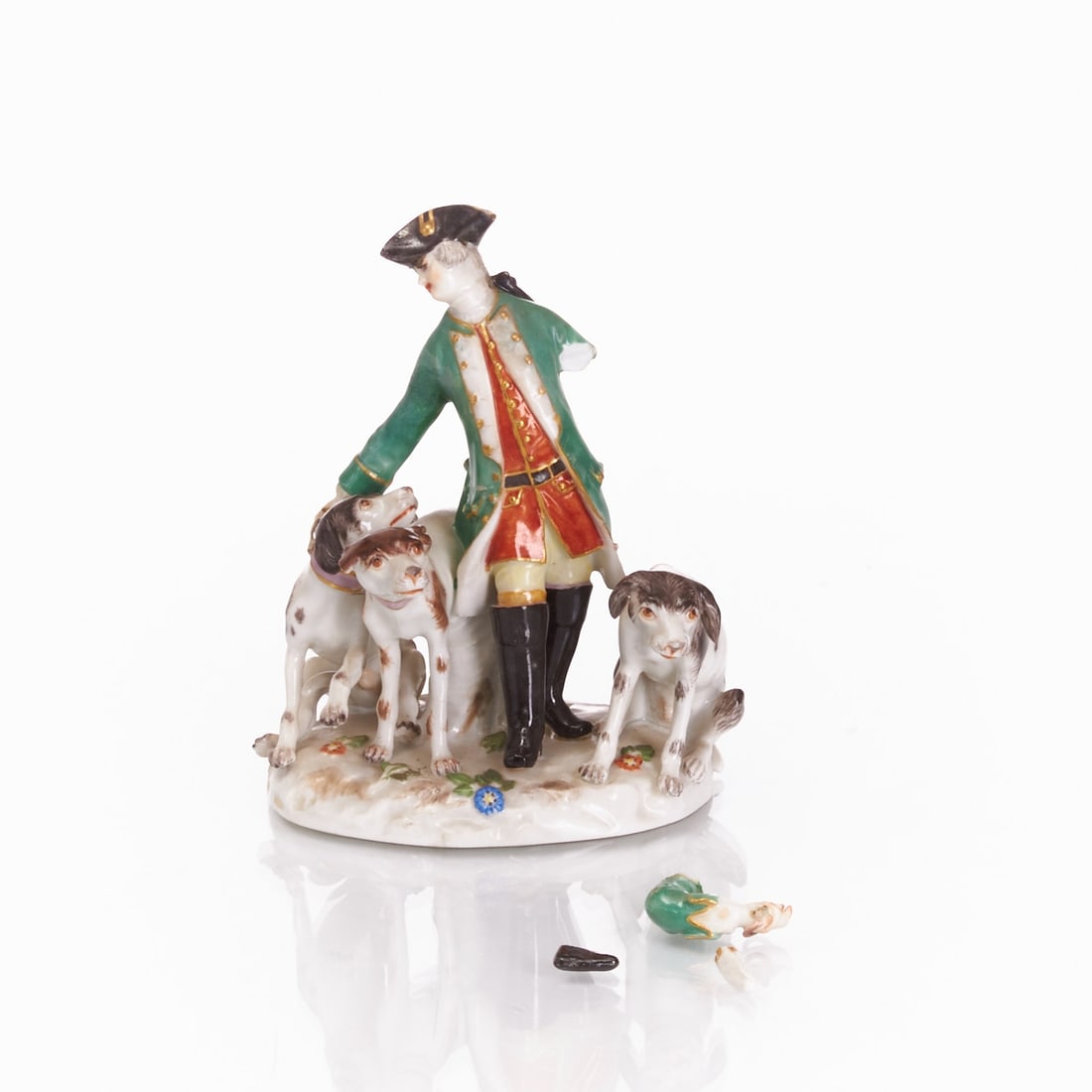 Figurine group 'Hunter with Dogs' - Johann Joachim Kaendler, Meissen 1978: Figurine group "Hunter with Dogs" - Johann Joachim Kaendler State Porcelain Manufactory, Meissen 1978. Porcelain, white, glazed. Polychrome and gold painted. Blue sword mark under the glaze.