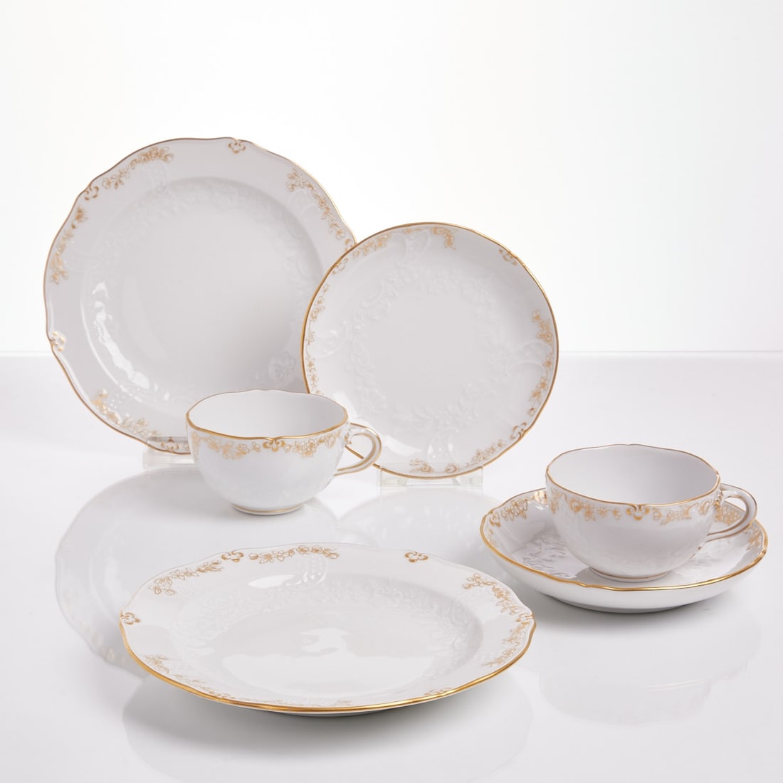 2 Coffee/Tea Sets - New Marseille Gold, State Porcelain Manufactory, Meissen 1953-1968 (1 of 2)