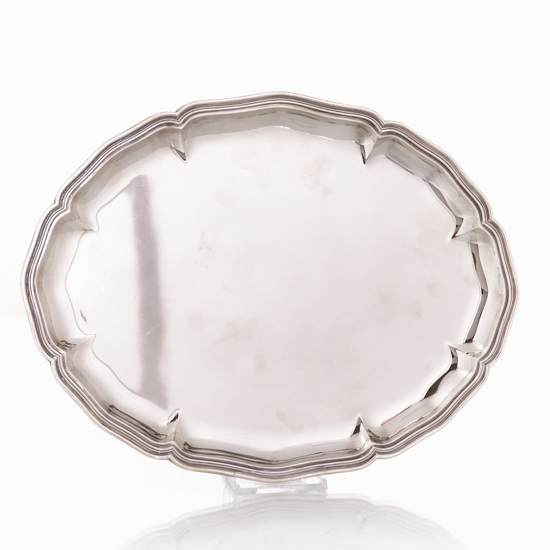 Classic tray with curved edge (1 of 1)