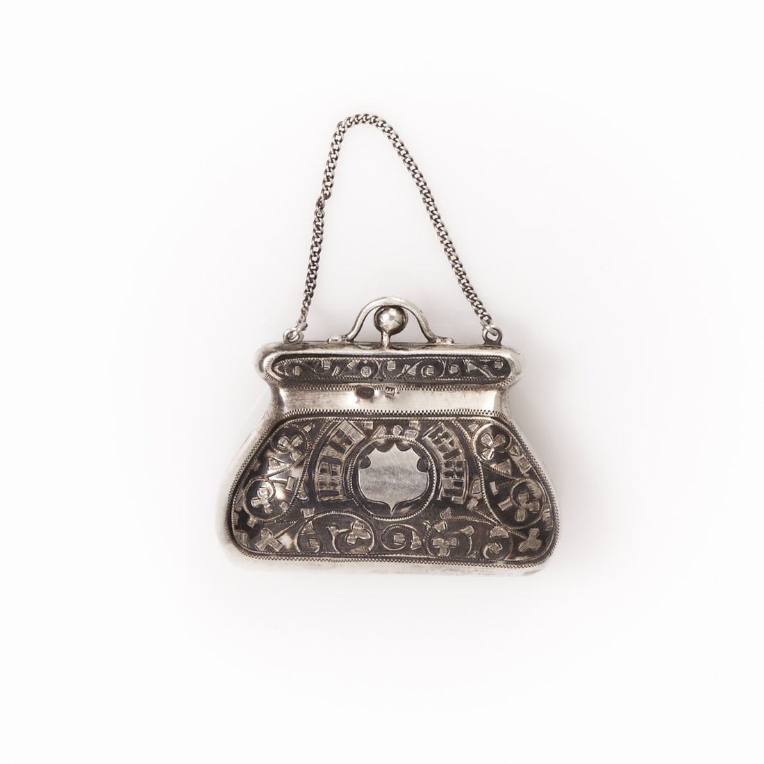Small Bag with Niello Technique: Small bag with niello technique Russia, circa 1900. 84 zolotniki. Hallmarks: maker's mark, Kokoshnik mark. 5 x 6.5 x 2 cm. Weight: 50 g.