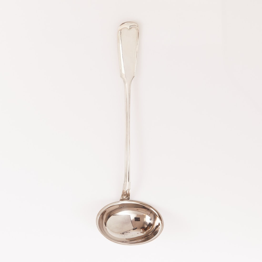 Ladle: Ladle with Augsburg thread pattern Wilkens/Bremen. 925 silver. Hallmarks: maker's mark, 925, crescent/crown. L. 30 cm. Weight: 168 g.