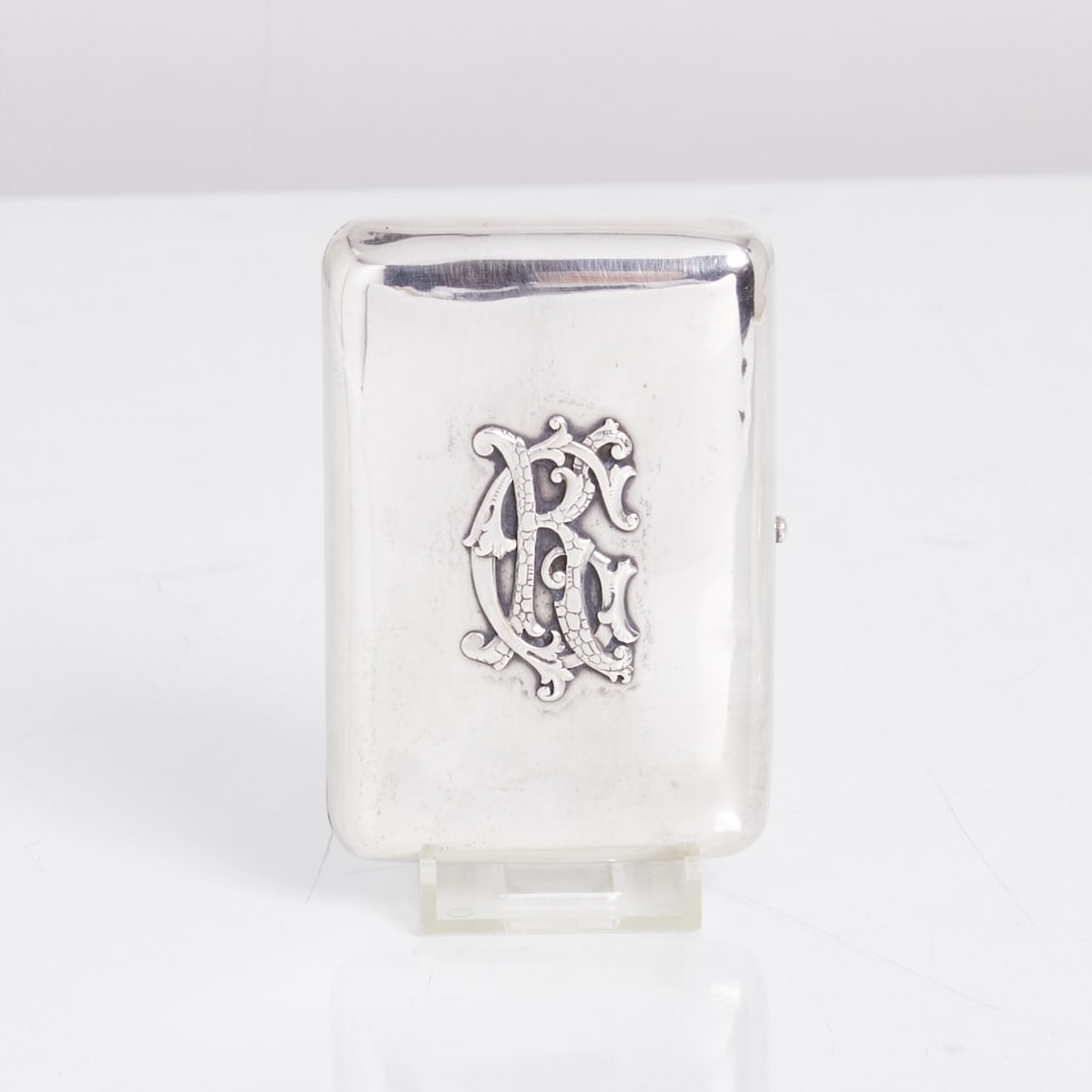 Cigarette case (1 of 1)