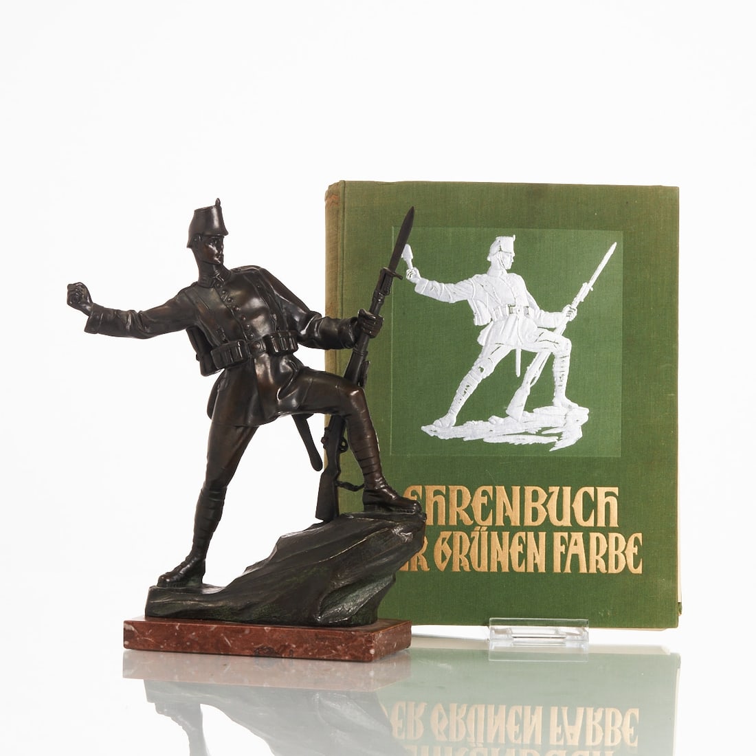 Collection Soldier Figure - Book and Sculpture (1 of 2)