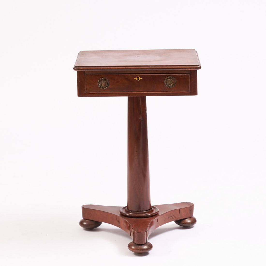 Side Table (1 of 1)