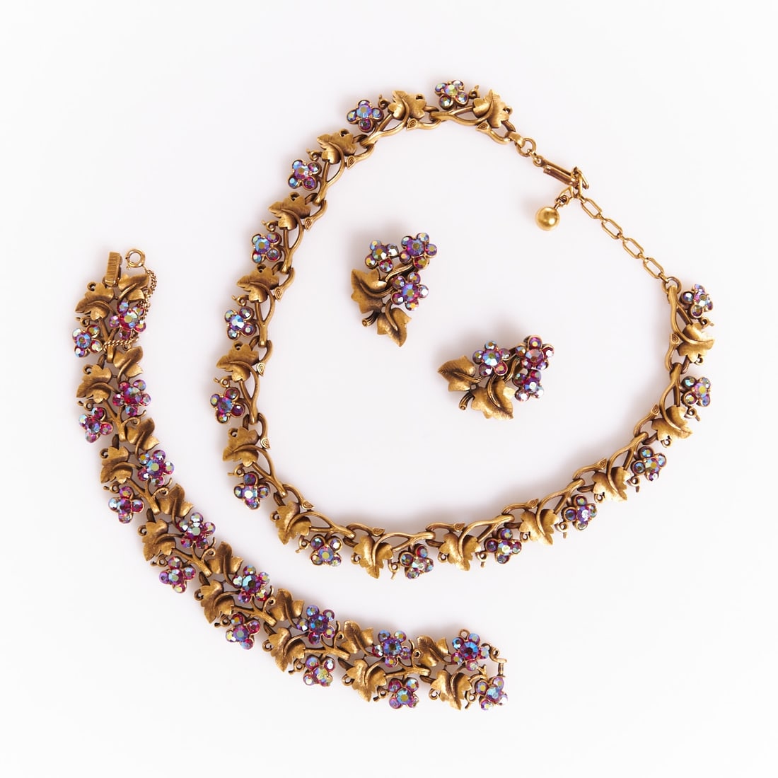 TRIFARI ALFRED PHILIPPE - Vintage Parure with Grape Cluster Motif (3 pieces) (1 of 1)