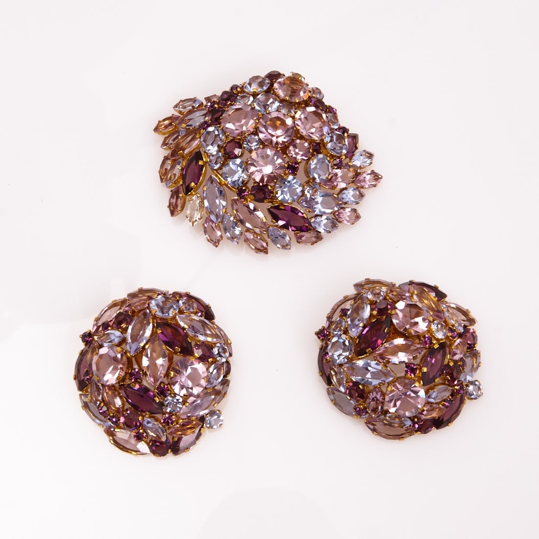 Haute Couture Vintage Jewelry Set: Pair of Shoe Clips and a Brooch Clip (1 of 1)