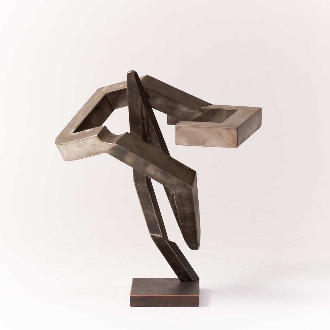 Volkmar Haase: Volkmar Haase 1930 Berlin - 2012 Brüssow - "Floating with open square form" - (1988) Steel. Wood. 68 x 55 x 53. Signed, dated and monogrammed on the underside on cardboard, as well as t