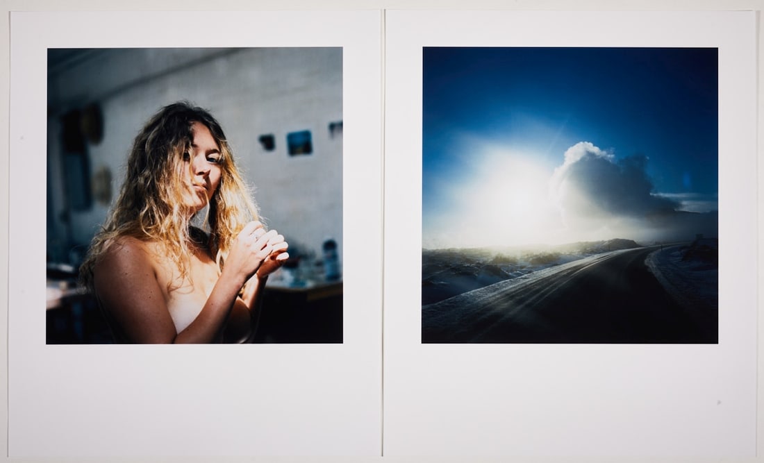 John Isaacs: John Isaacs 1968 Lancaster - lives and works in Berlin - "I am happy because everyone loves me" - (2001) 2 C-Prints/photographic paper. Each 59.8 x 49.8 cm. All signed, dated and inscribed in pencil v