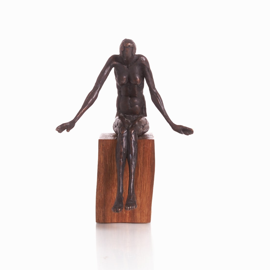 Roland Martin: Roland Martin 1927 Tuttlingen - lives in Tuttlingen - Seated Woman - (2004) Bronze. Brown patina. 19 x 15.5 x 13 cm. Monogrammed and dated on the thigh: RM (20)04. EA. Wooden base is not by the