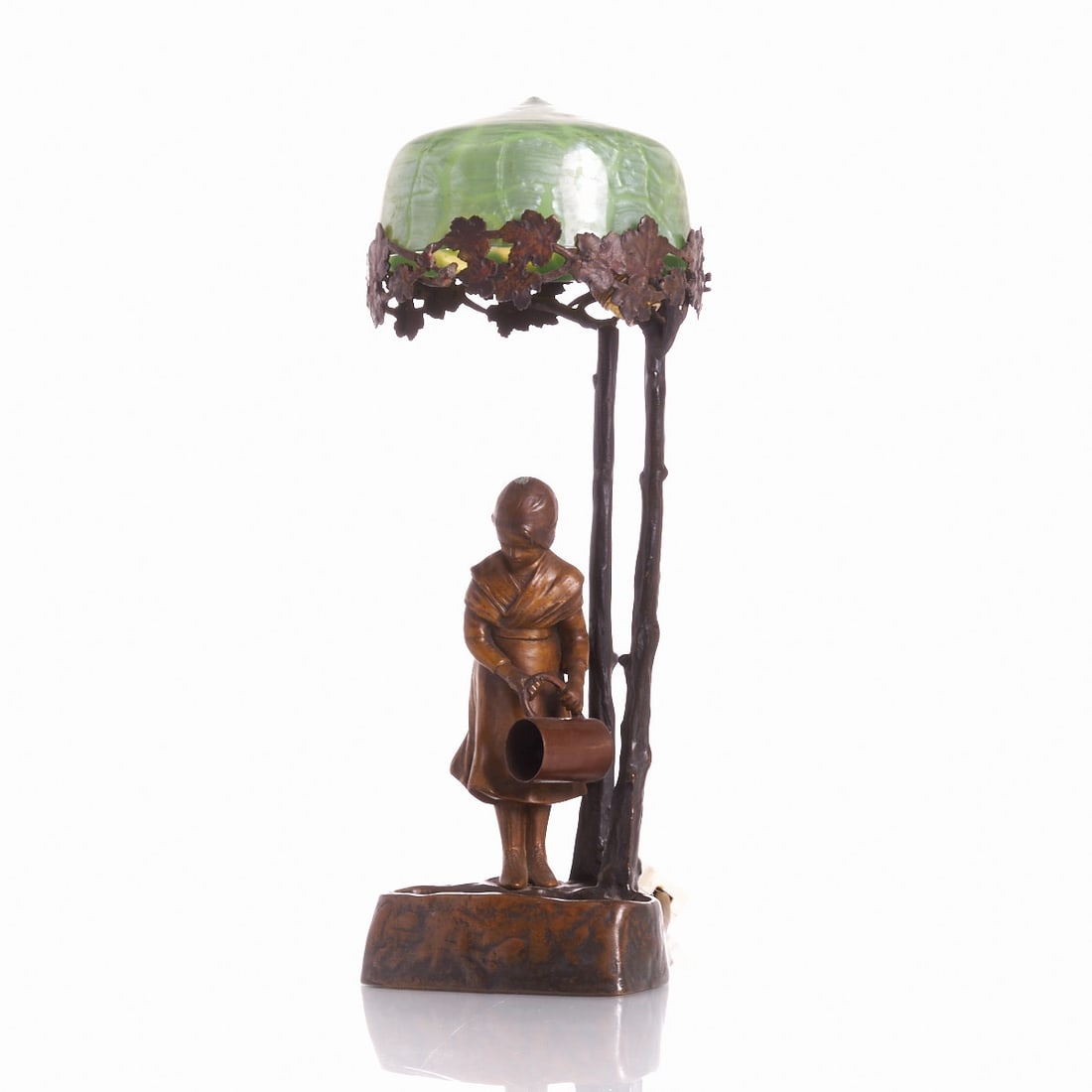 Table Lamp Girl with Jug: Table Lamp Girl with Jug Circa 1900. Bronze. Brown patina. Glass. Electrified (function without guarantee). H. 36.5 cm. Signed on the back: Kirchner. Best.