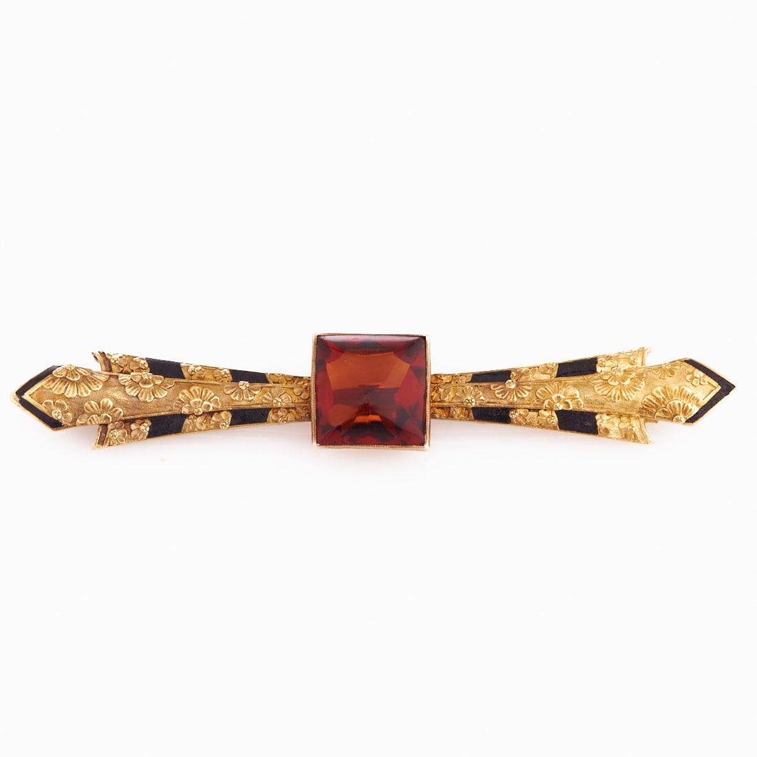 Bar brooch with citrine and black enamel: Bar brooch with citrine and black enamel. Historicism, circa 1880. 750/- yellow gold, unstamped, tested. Total weight: 7.9 g. 1 cabochon-cut citrine approx. 1.26 x 1.26 cm. Length 17.6 cm. Width 1.4 c