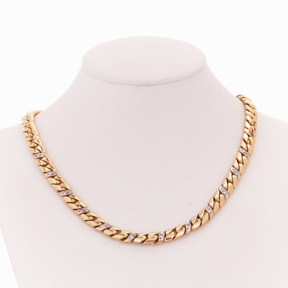 Heavy Necklace with Diamonds (1 of 1)