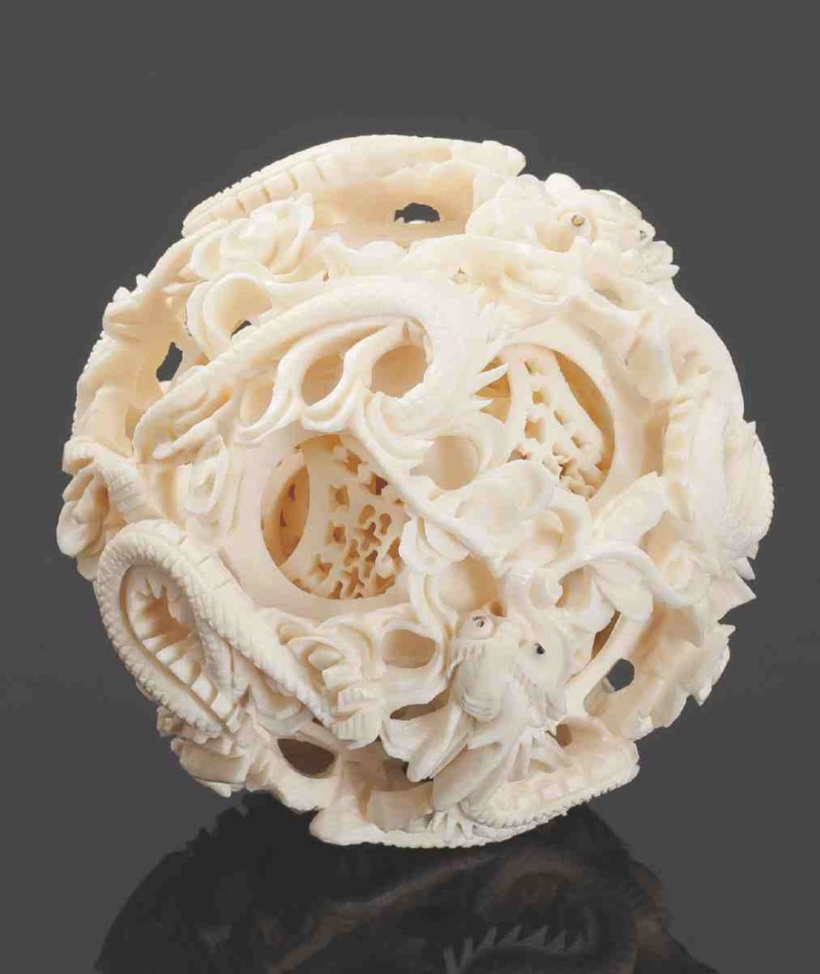 Wunderkugel China. Elfenbein. D. 8 cm. Kleine... (1 of 1)