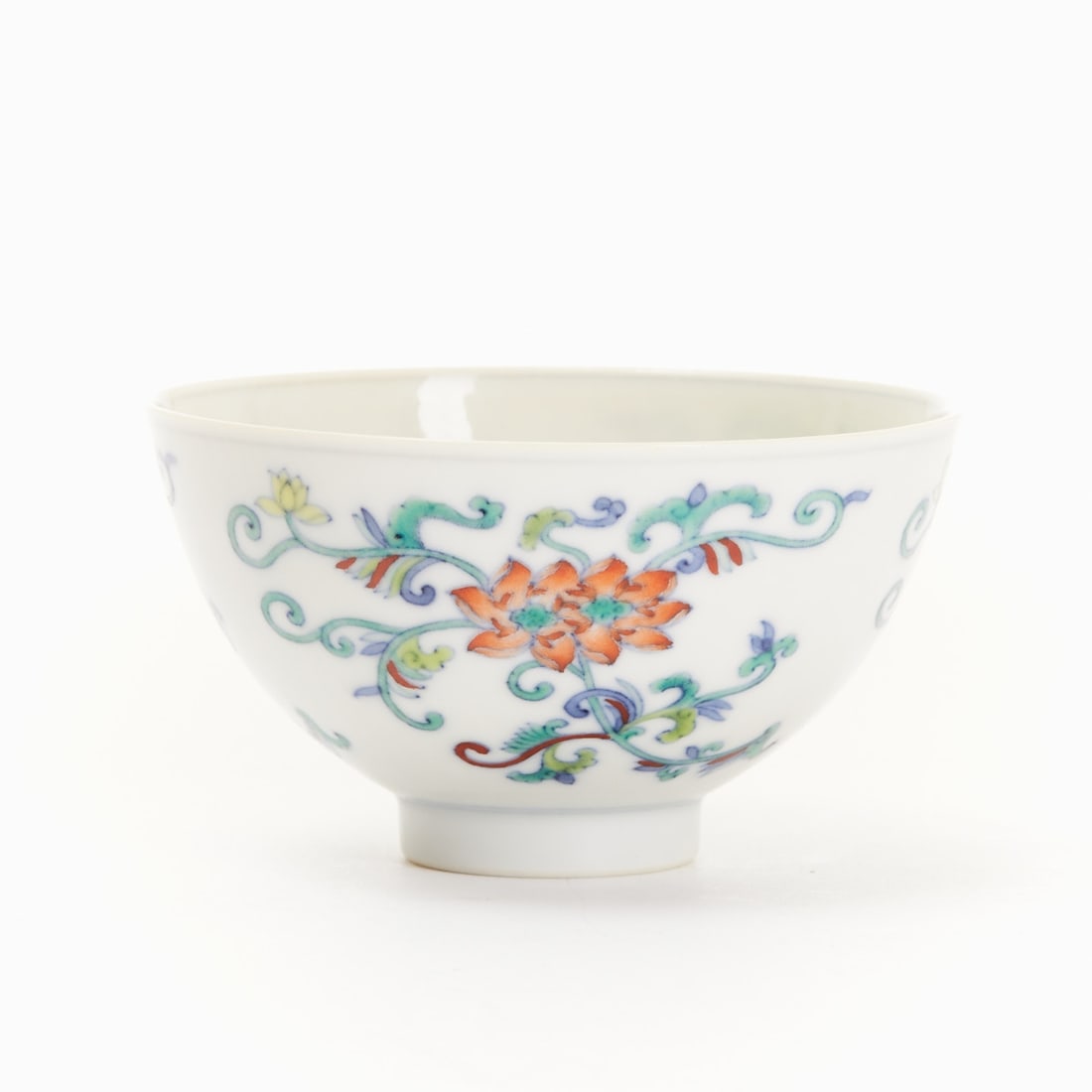 Doucai bowl with floral scrolls: Doucai bowl with floral scrolls China, probably Qing Dynasty. Porcelain, painted in polychrome overglaze colors. H. 5.5 cm, D. approx. 10 cm. Underglaze blue a six-character Yongzheng mark (1723-1735)