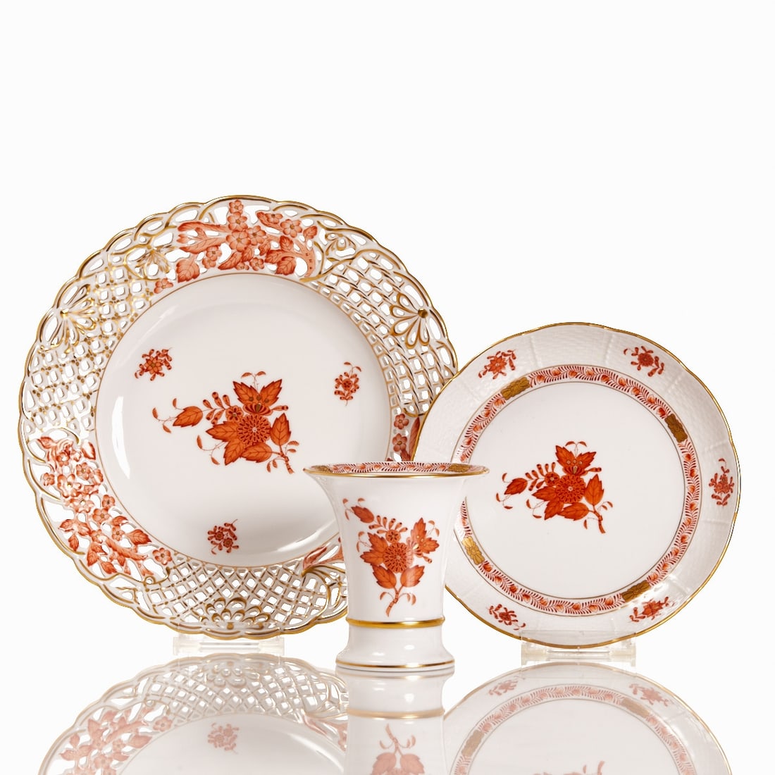 Reticulated plate, beaker vase, small dish - Apponyi, orange (AOG). Herend 1960-1970s.: Reticulated plate, beaker vase, small dish - Apponyi, orange (AOG) Herend Porcelain Manufactory, Herend 1960-1970s. Porcelain, white, glazed. Painted orange and gold. Gold rim. Blue mark on glaze. 1st