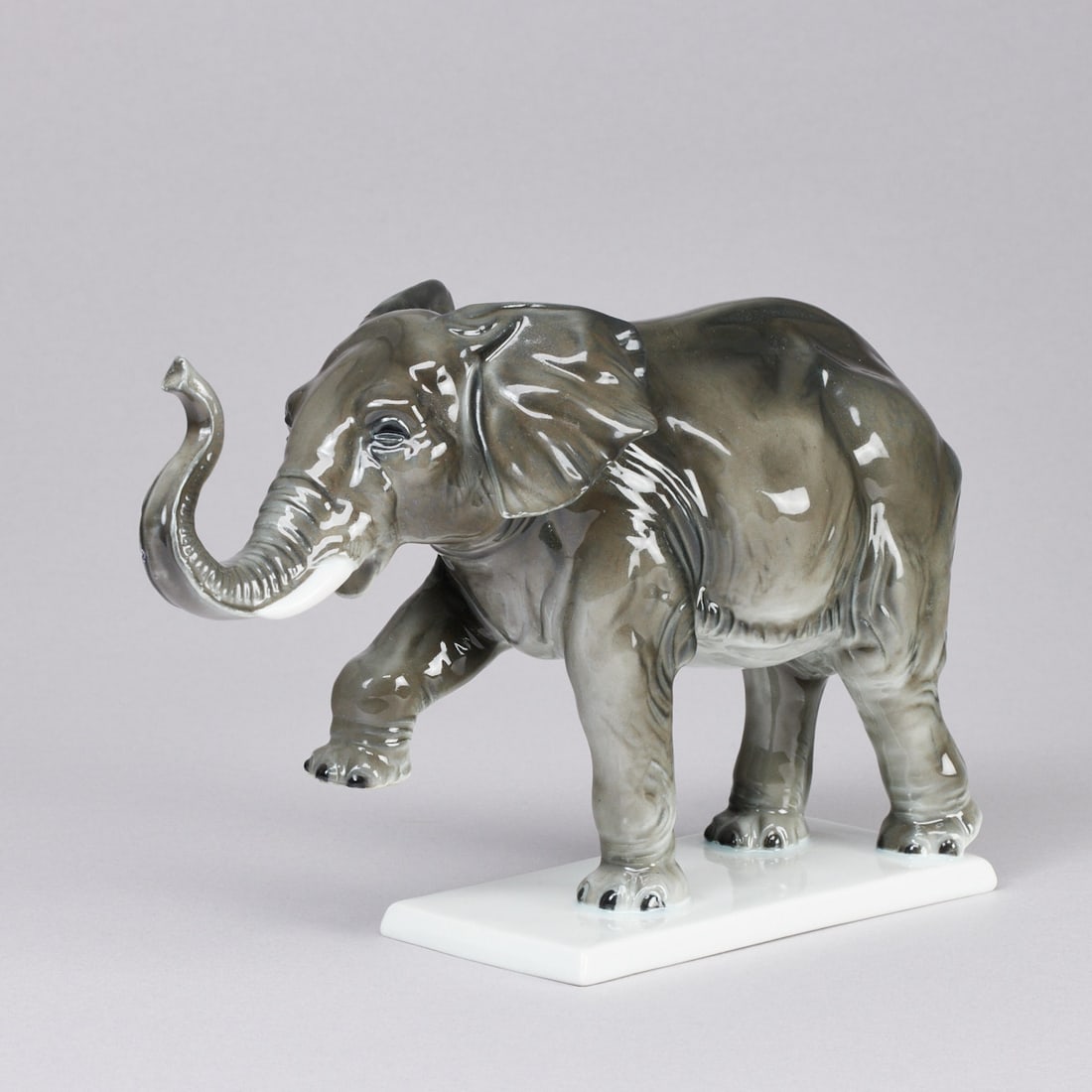 African Elephant - Willi M??nch-Khe. Philipp Rosenthal & Co., Bahnhof Selb 1940. (1 of 3)
