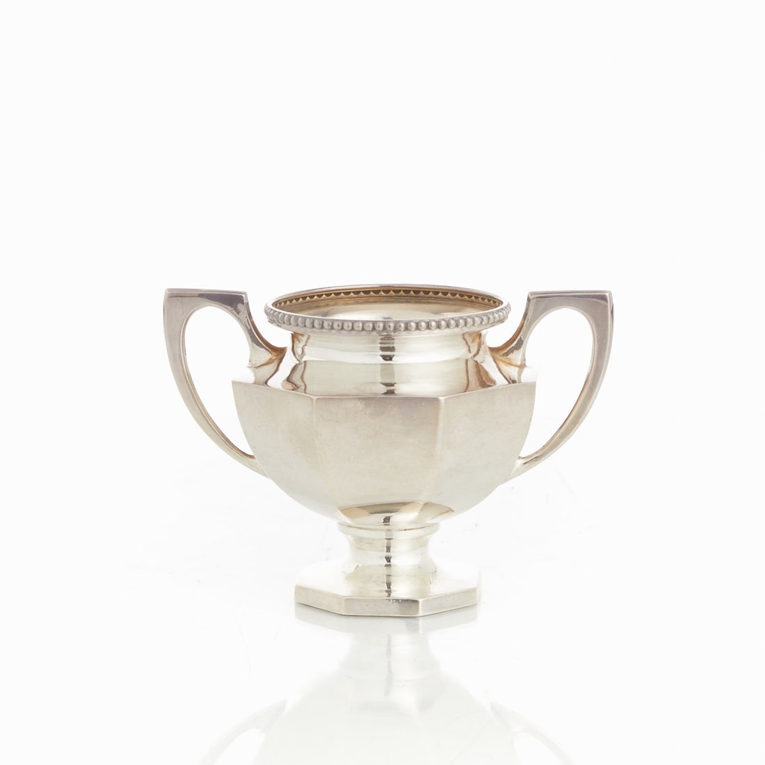 Sugar bowl: Sugar bowl Hugo Böhm/Schwäbisch Gmünd. 800 silver. Hallmarks: maker's mark, 800, crescent/crown. H. 8 cm. Weight: 106 g. Gilded inside.