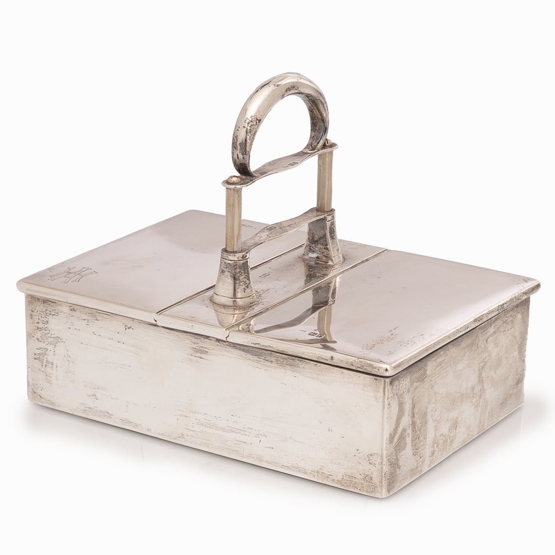 Handled Box: Handled Box London/England, c. 1911/12. 925 silver. Hallmarks: maker's mark, city and fineness mark, year mark. 16 x 24 x 17 cm. Weight: 1800 g (weighted).