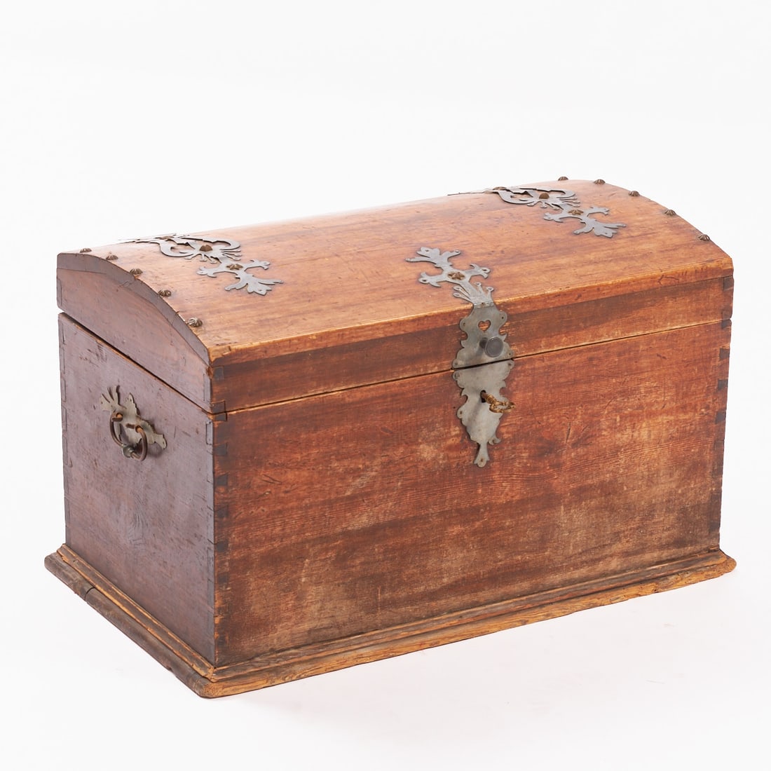Fitted Miniature Round-Top Chest (1 of 2)
