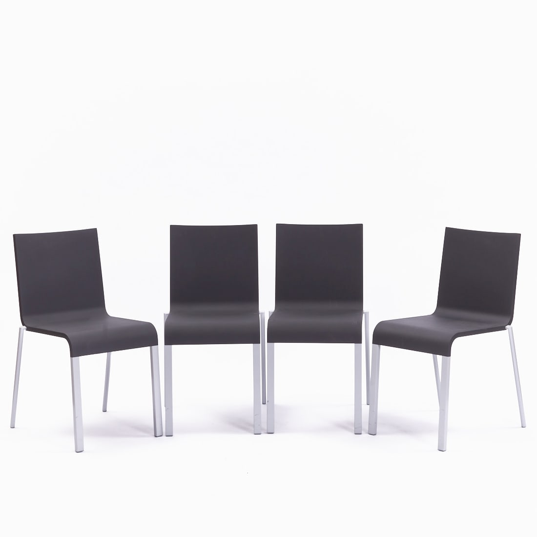 4 Chairs 03: 4 Chairs 03 Vitra/Switzerland. Design: Maarten van Severen. Tubular steel. Plastic. 45/80 x 43 x 44 cm. Manufacturer's mark.