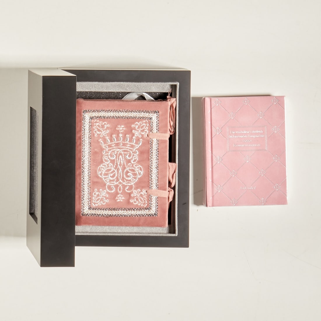 The Lost Prayer Book of the French King's Daughter (1 of 1)