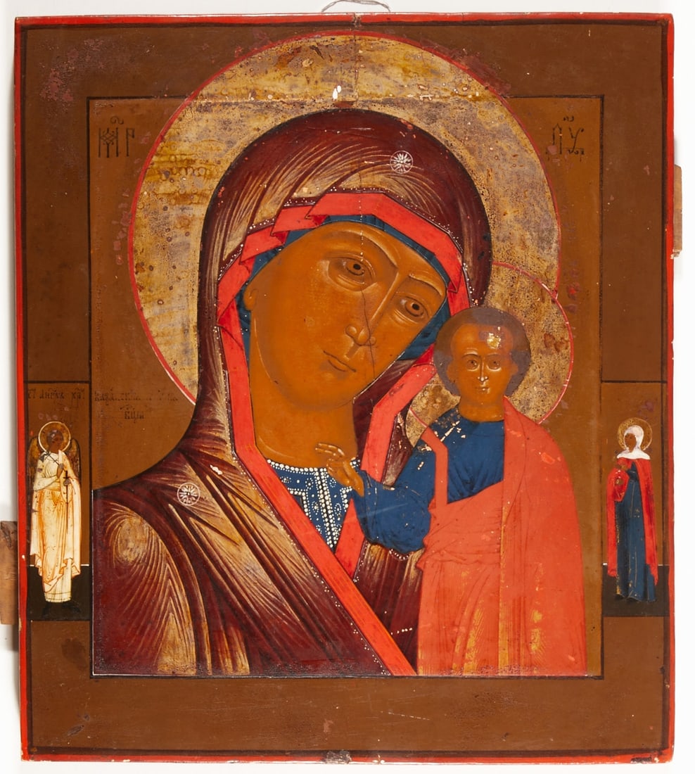 Icon: Icon Russia, 19th century. - Mother of God of Kazan - Tempera on chalk ground on wood, 35 x 30 cm. Verso two sponki, chipped, traces of age.