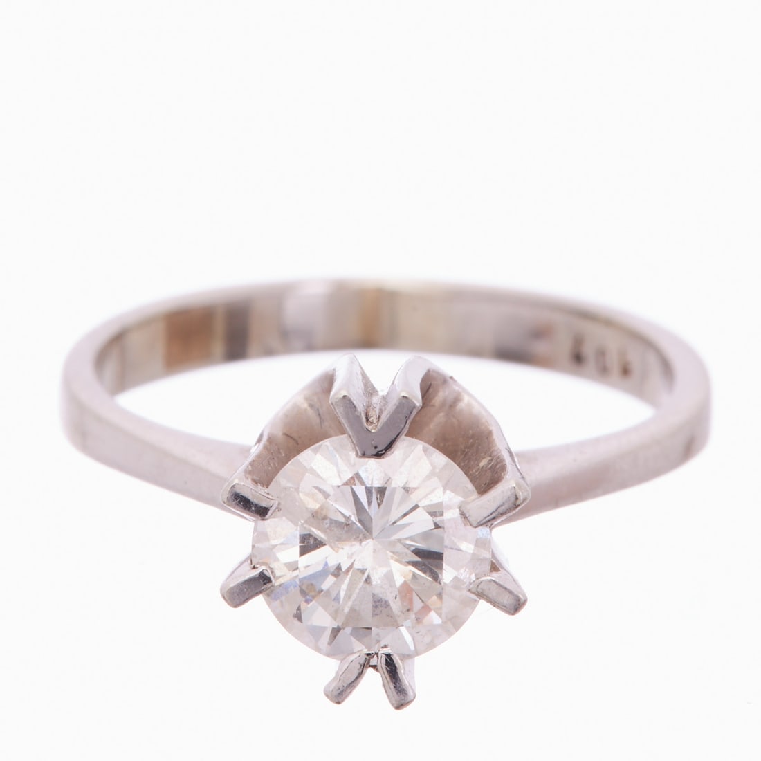 Classic Brilliant Solitaire Ring 1970s.: Classic Brilliant Solitaire Ring 1970s. 585/- white gold, hallmarked. Weight 3.0 g. Centrally set brilliant-cut diamond of approx. 1.07 ct (TW/P) in an eight-prong setting. Simple ring shank,