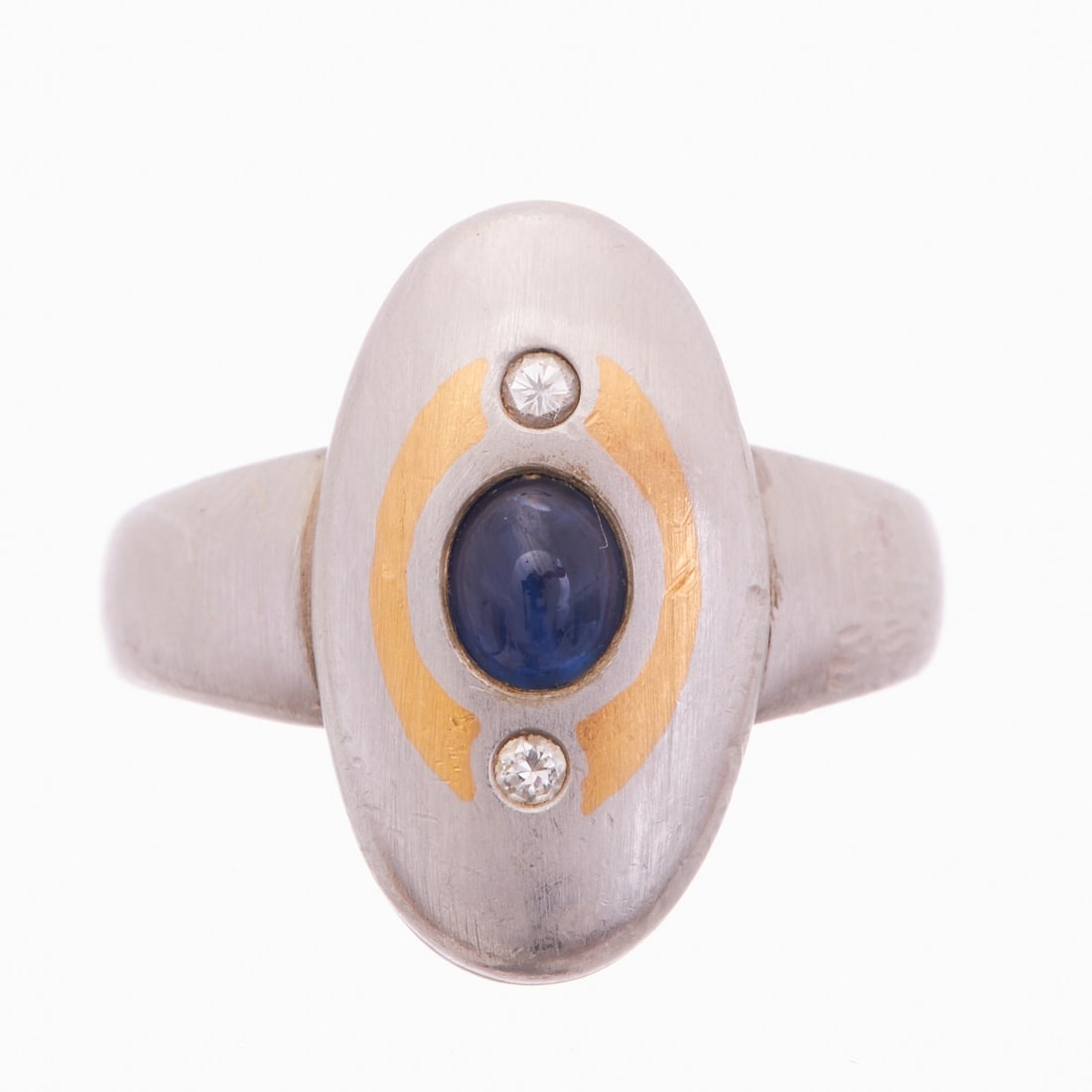 Platinum ring with sapphire (1 of 2)