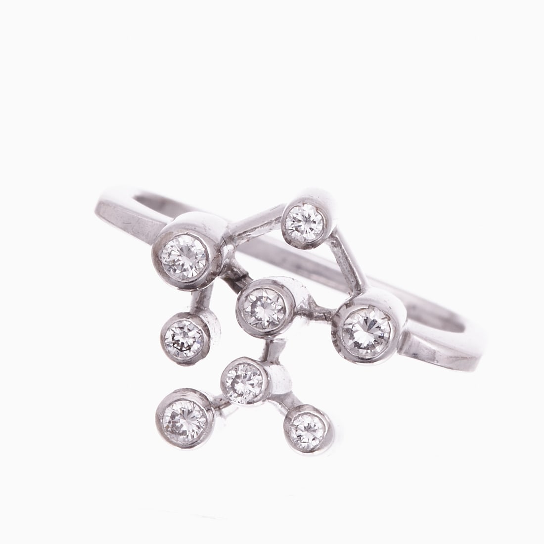 Designer jewelry ring with brilliant-cut diamonds: Designer jewelry ring with brilliant-cut diamonds 585/- white gold, hallmarked. Hallmark: ER. Weight: 5.3 g. 8 various diamonds, totaling approx. 0.2 ct. Very good condition.
