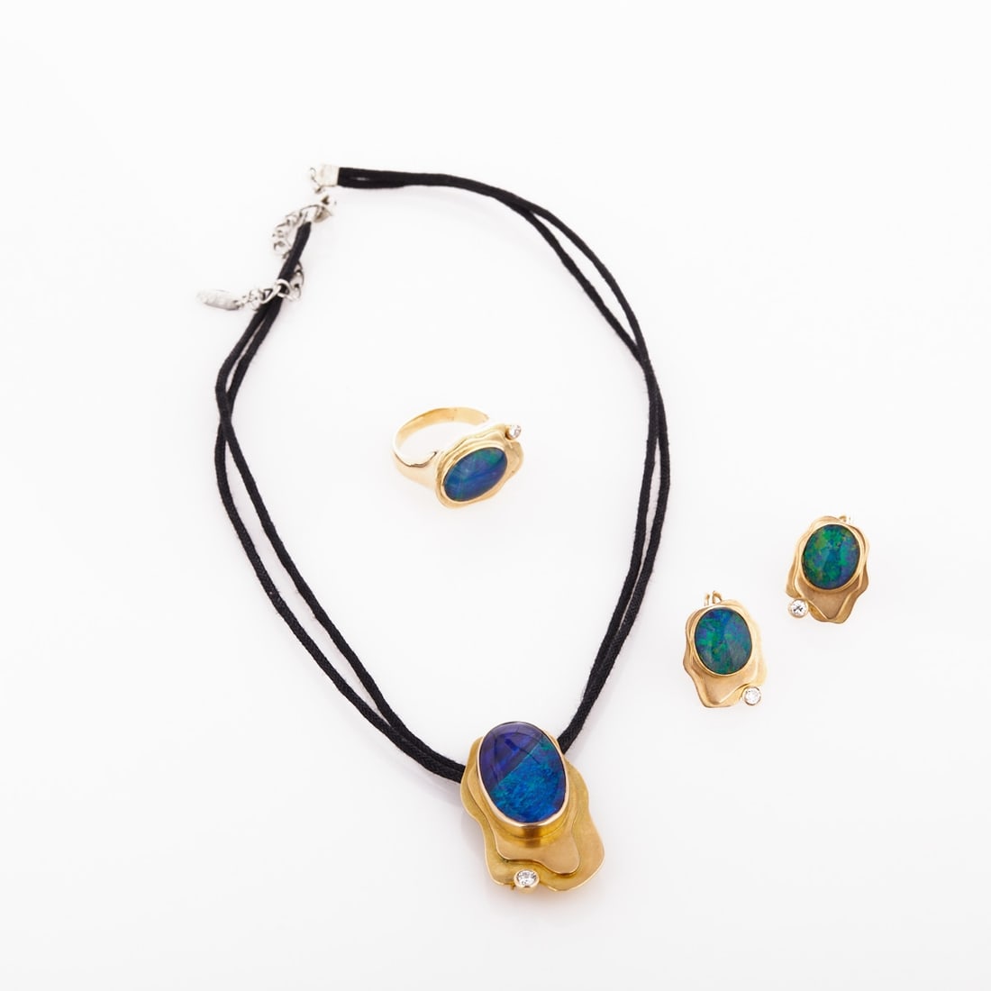 Jewellery Set with Opals and Brilliant-Cut Diamonds Johanna-Irene Stiefel, Celle, 1983 (1 of 1)