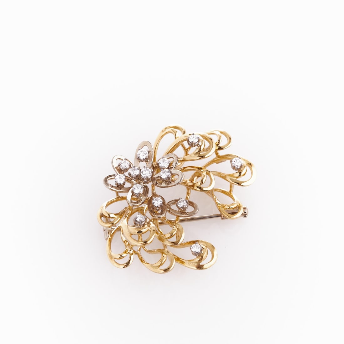 Brilliant Brooch in Flower Shape (1 of 1)