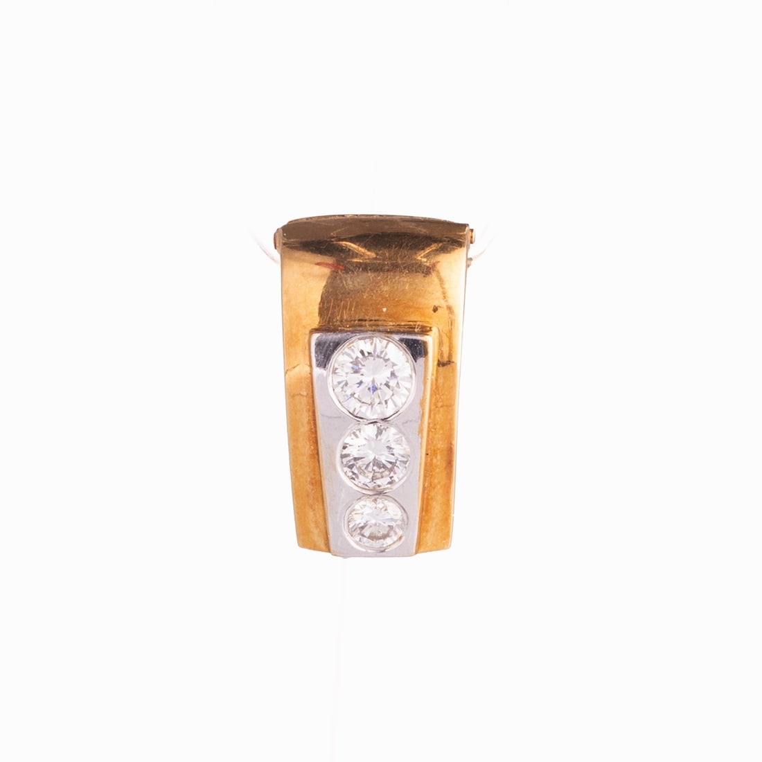 Brilliant-cut Diamond Pendant: Brilliant-cut diamond pendant 750/- yellow gold and white gold, hallmarked. Weight: 4.5 g. 3 brilliant-cut diamonds totaling approx. 0.6 ct (tw/vsi). L. 1.6 cm. W. 1 cm. Very good condition.