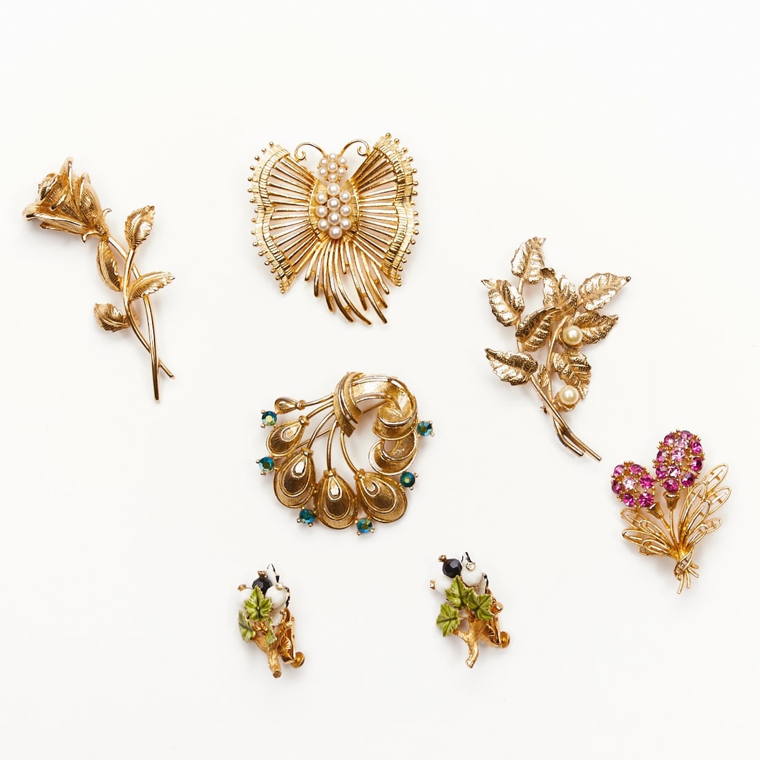 Gold-colored Vintage Brooch and Ear Clip Sets by LISNER and CASTLECLIFF (6 pieces) (1 of 1)