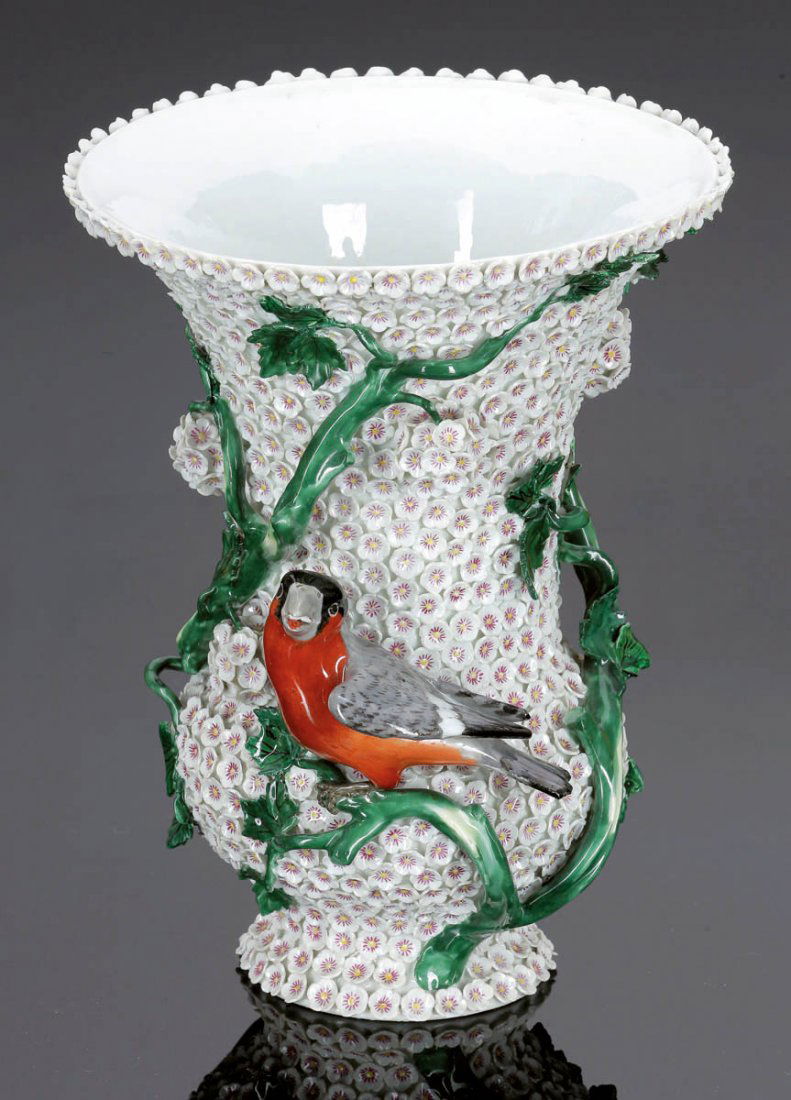 Schneeballvase mit Gimpel auf Astwerk Königli... (1 of 1)