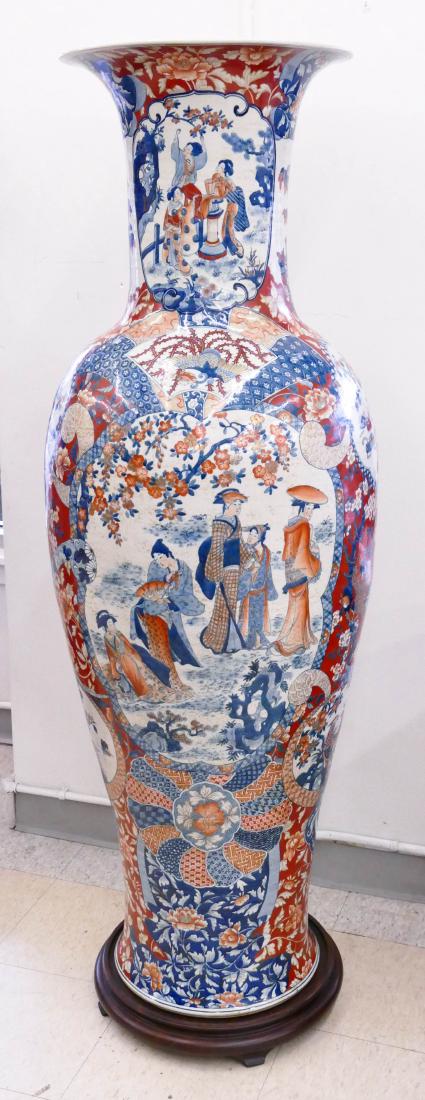 Monumental Japanese Imari Porcelain Palace Vase (1 of 6)