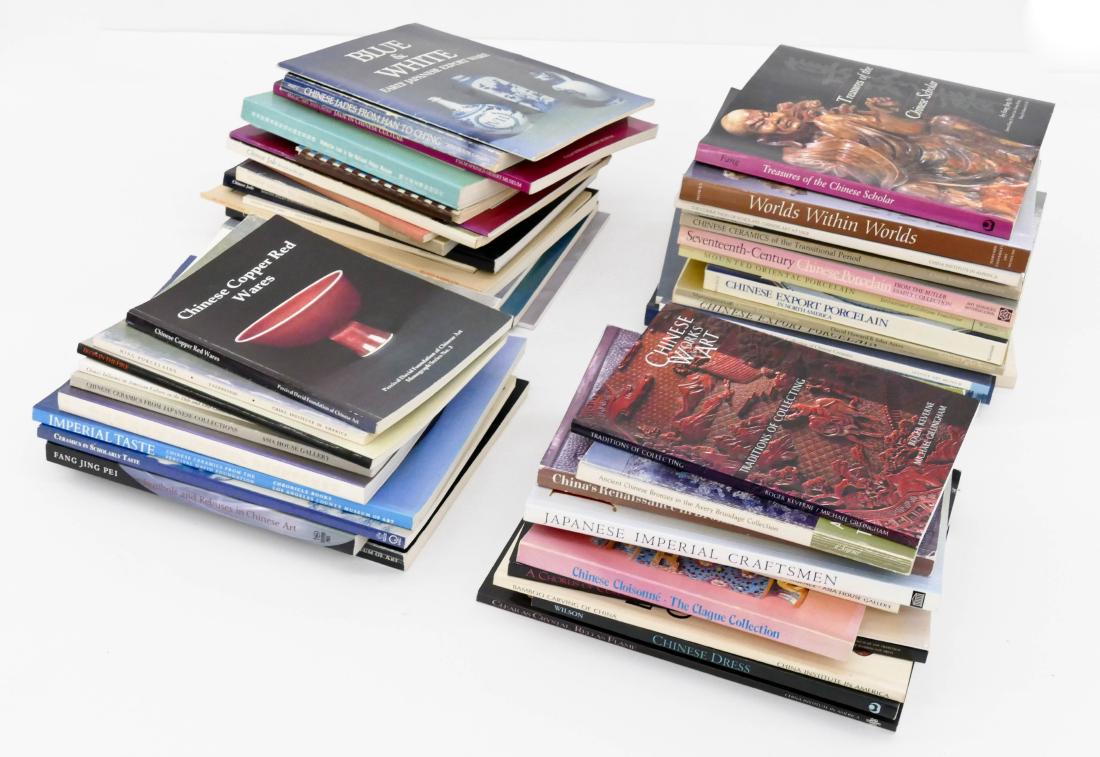 51pc Softbound Books & Catalogs on Chinese Arts. (1 of 4)