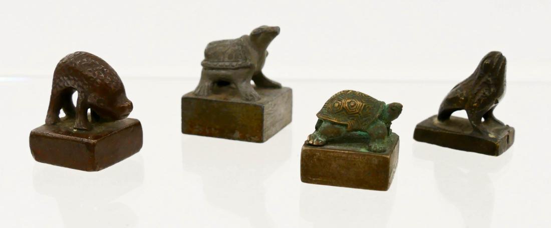 4pc Chinese Small Bronze Turtle & Frog Seals. Sizes (1 of 3)