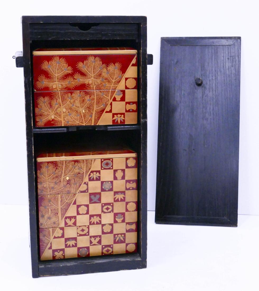 Fine Japanese Lacquered Jubako Stacking Box in Case (1 of 4)