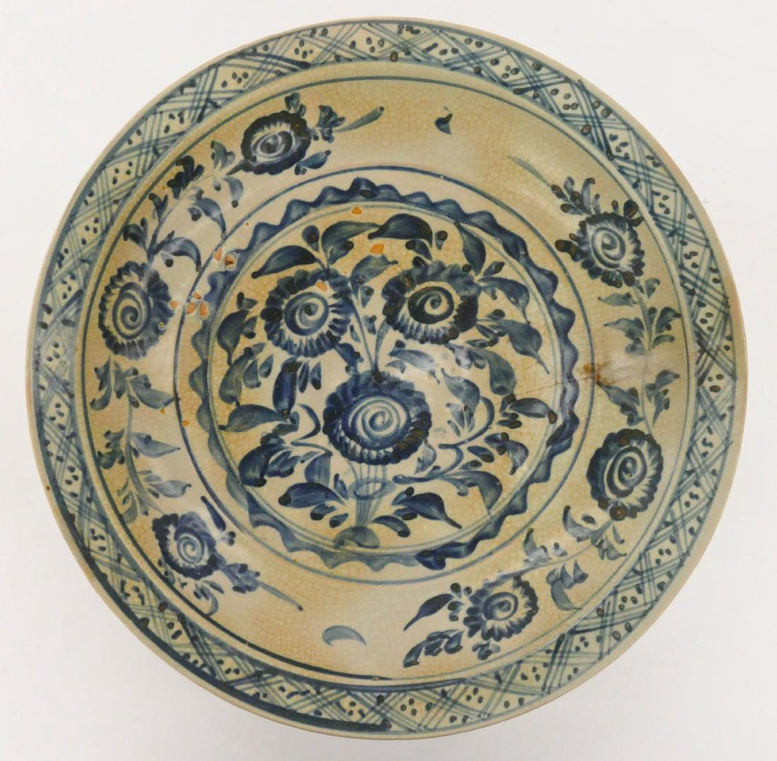 Chinese Ming Swatow Floral Porcelain Charger (1 of 2)