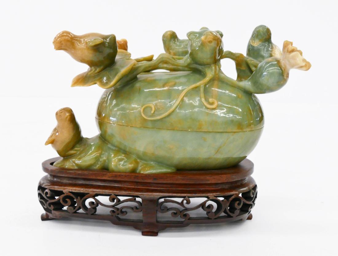 Chinese Green Hardstone Egg with Chicks Box on Stand (1 of 3)